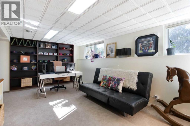 728 71 Avenue SW, Calgary, Alberta, T2V0R4