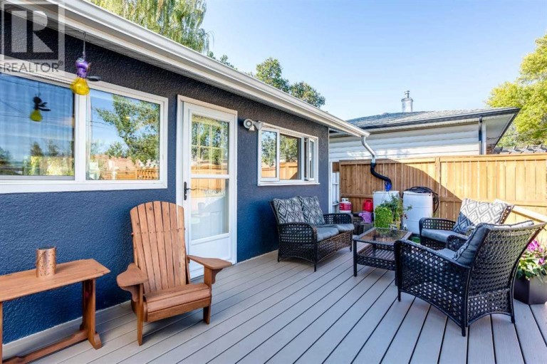 728 71 Avenue SW, Calgary, Alberta, T2V0R4
