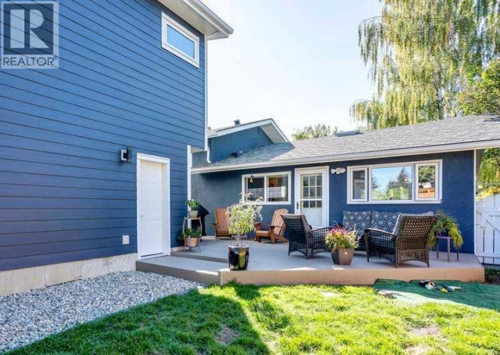 728 71 Avenue SW, Calgary, Alberta, T2V0R4