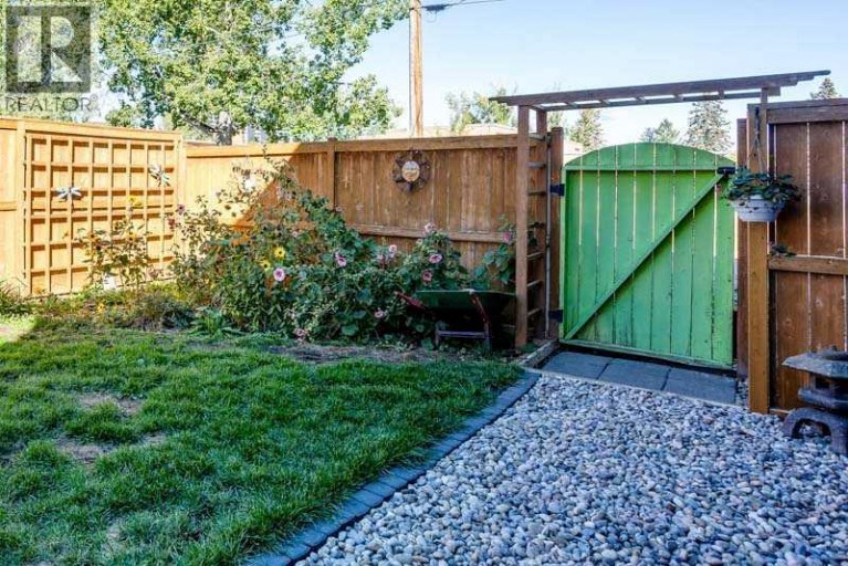 728 71 Avenue SW, Calgary, Alberta, T2V0R4