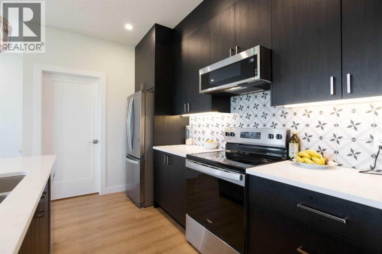 728 71 Avenue SW, Calgary, Alberta, T2V0R4