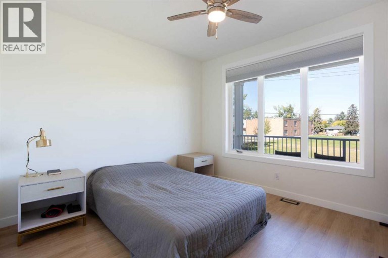 728 71 Avenue SW, Calgary, Alberta, T2V0R4