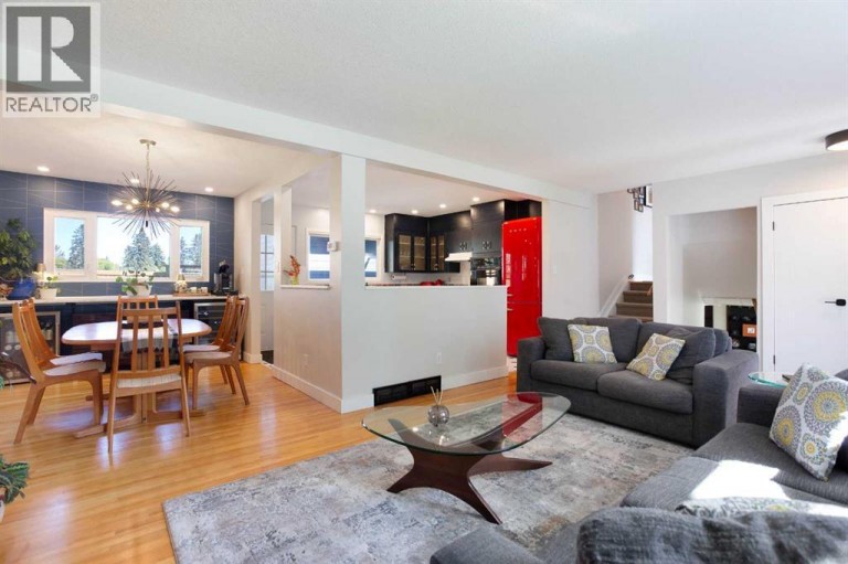 728 71 Avenue SW, Calgary, Alberta, T2V0R4
