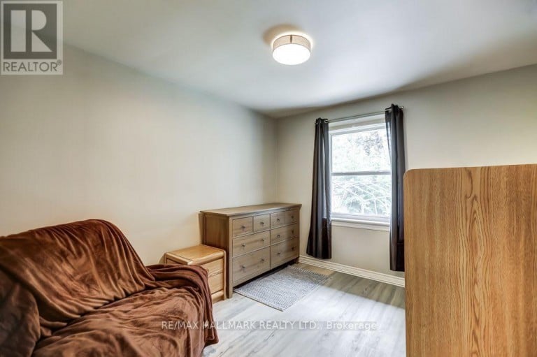 39 CALUMET CRESCENT, Toronto (Woburn), Ontario, M1H1W4