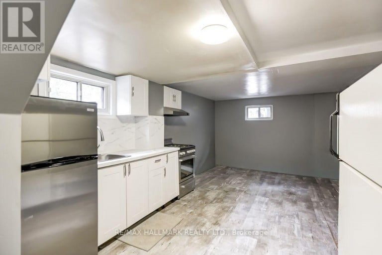 39 CALUMET CRESCENT, Toronto (Woburn), Ontario, M1H1W4