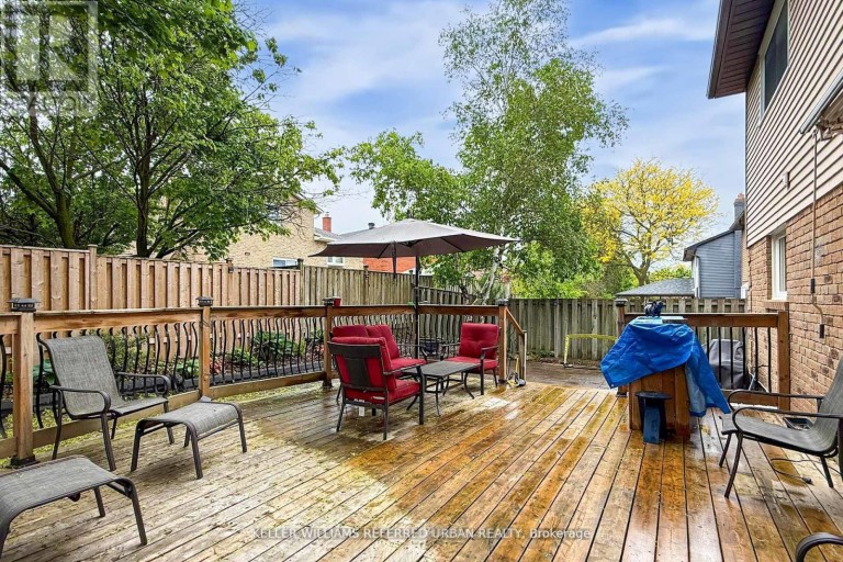 158 WALTON DRIVE, Aurora (Aurora Village), Ontario, L4G3R8