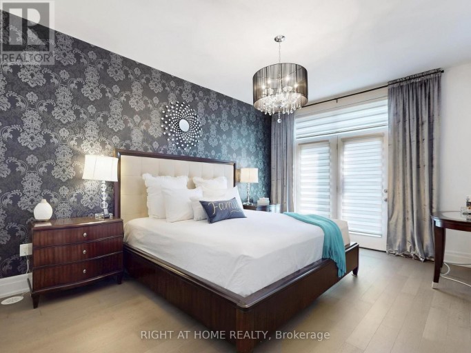 163 LEBOVIC CAMPUS DRIVE, Vaughan (Patterson), Ontario, L6A5A1