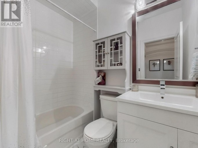 163 LEBOVIC CAMPUS DRIVE, Vaughan (Patterson), Ontario, L6A5A1