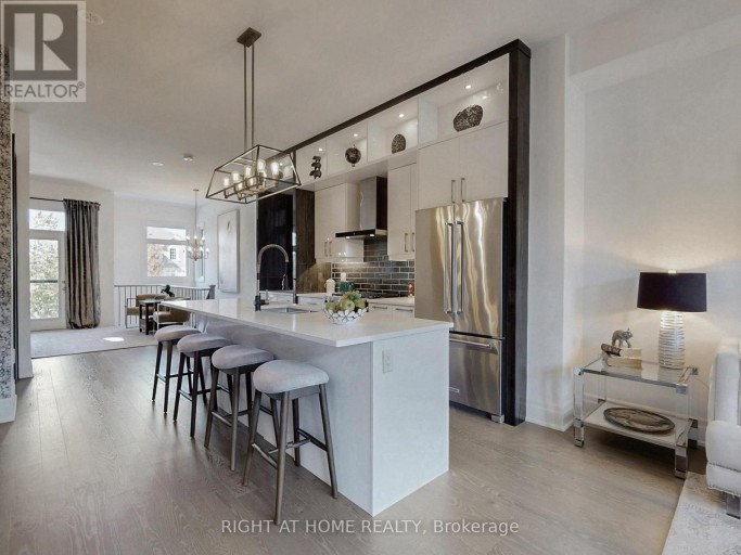 163 LEBOVIC CAMPUS DRIVE, Vaughan (Patterson), Ontario, L6A5A1