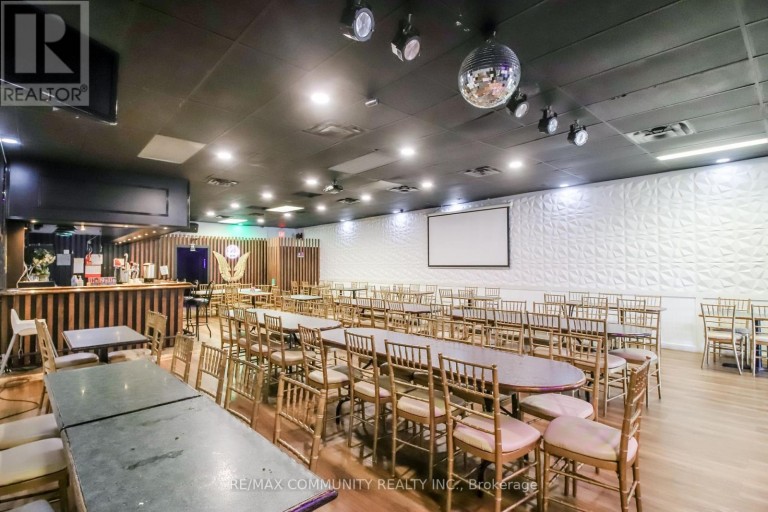 8 - 833 WESTLOCK ROAD, Mississauga (Erindale), Ontario, L5C1K7