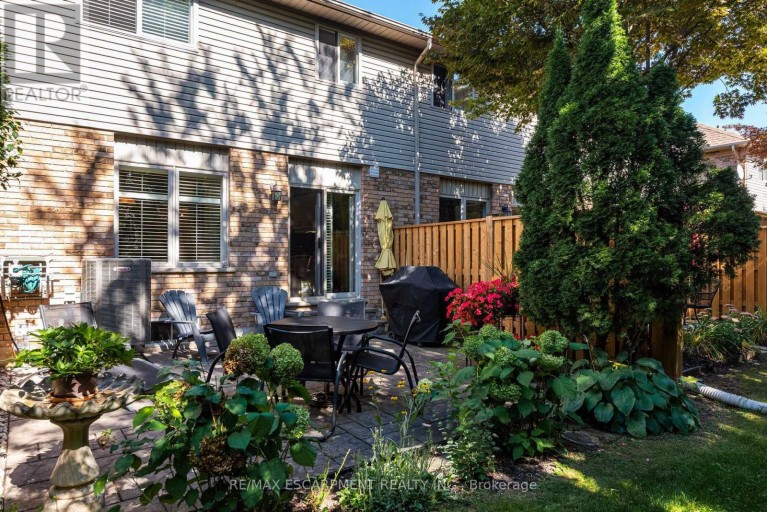 20 - 1276 SILVAN FOREST DRIVE, Burlington (Tansley), Ontario, L7M4V8