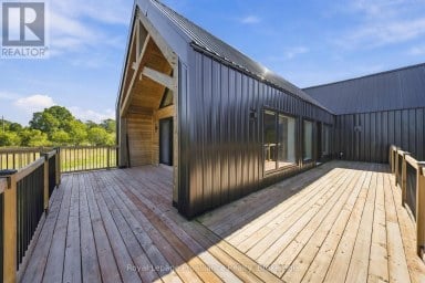 1150 COUNTY ROAD 20 Prince Edward County (Hillier Ward) Ontario photo 12