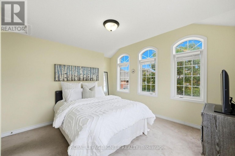 35 WILKIE LANE, Ajax (South East), Ontario, L1S7S5