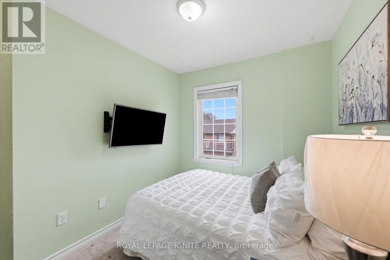 35 WILKIE LANE, Ajax (South East), Ontario, L1S7S5