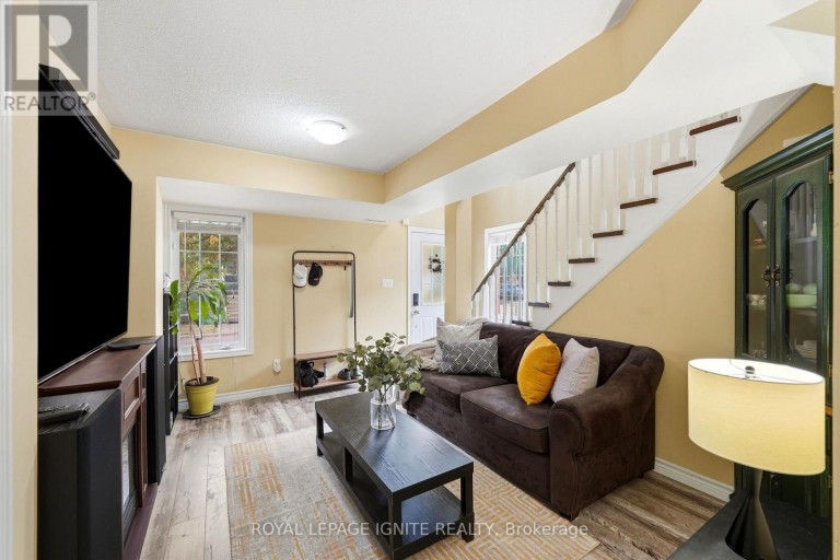 35 WILKIE LANE, Ajax (South East), Ontario, L1S7S5