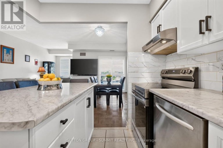 606 - 32 TANNERY STREET, Mississauga (Streetsville), Ontario, L5M6T6