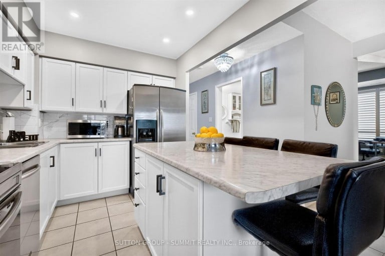 606 - 32 TANNERY STREET, Mississauga (Streetsville), Ontario, L5M6T6