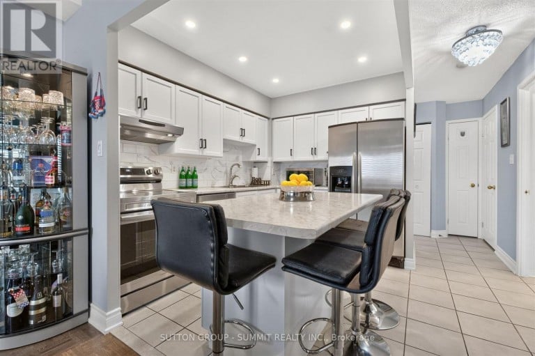 606 - 32 TANNERY STREET, Mississauga (Streetsville), Ontario, L5M6T6