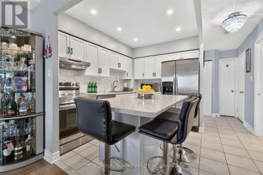 606 - 32 TANNERY STREET Mississauga (Streetsville) Ontario photo 12