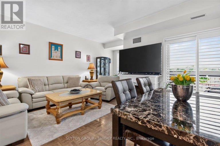 606 - 32 TANNERY STREET, Mississauga (Streetsville), Ontario, L5M6T6