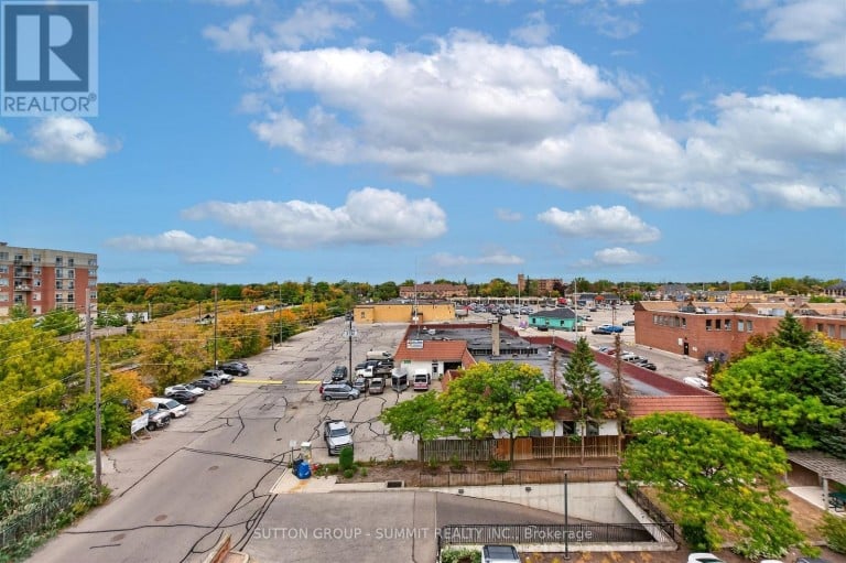 606 - 32 TANNERY STREET, Mississauga (Streetsville), Ontario, L5M6T6