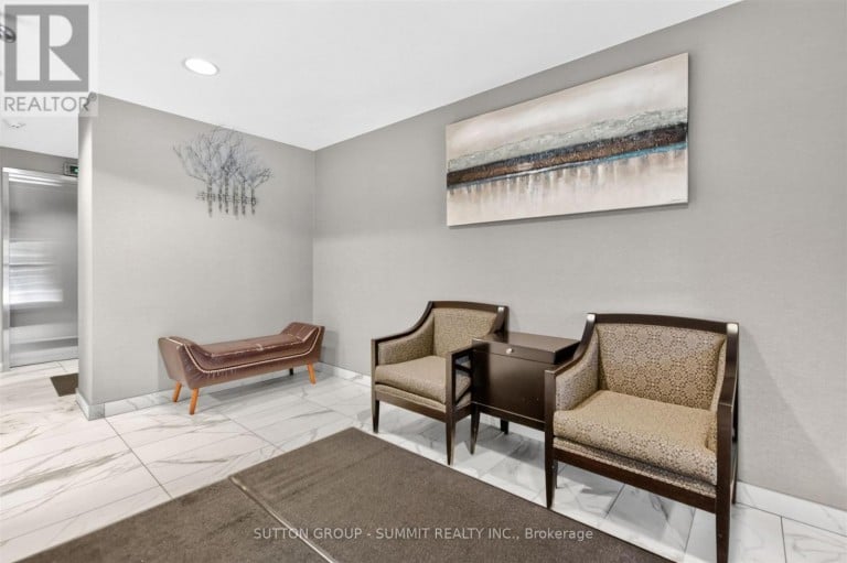 606 - 32 TANNERY STREET, Mississauga (Streetsville), Ontario, L5M6T6