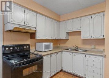711 VICTORIA STREET London East (East C) Ontario photo 2