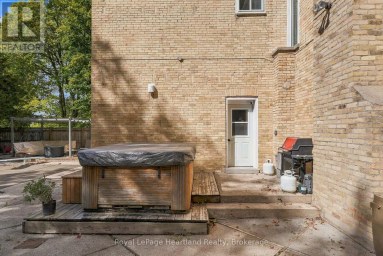 160 JOHN STREET E North Huron (Wingham) Ontario photo 30