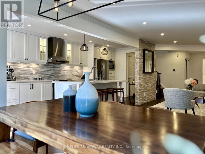 51 JONATHAN GATE, Vaughan (Crestwood-Springfarm-Yorkhill), Ontario, L4J5K4