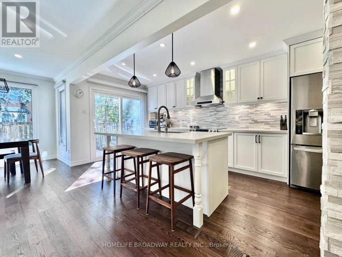 51 JONATHAN GATE, Vaughan (Crestwood-Springfarm-Yorkhill), Ontario, L4J5K4