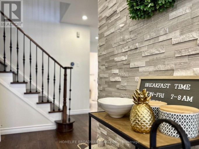 51 JONATHAN GATE, Vaughan (Crestwood-Springfarm-Yorkhill), Ontario, L4J5K4