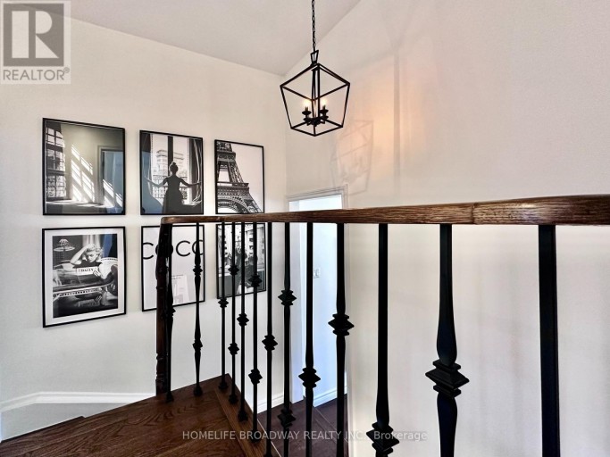 51 JONATHAN GATE, Vaughan (Crestwood-Springfarm-Yorkhill), Ontario, L4J5K4