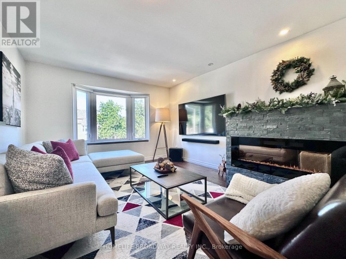 51 JONATHAN GATE, Vaughan (Crestwood-Springfarm-Yorkhill), Ontario, L4J5K4