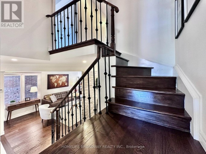51 JONATHAN GATE, Vaughan (Crestwood-Springfarm-Yorkhill), Ontario, L4J5K4