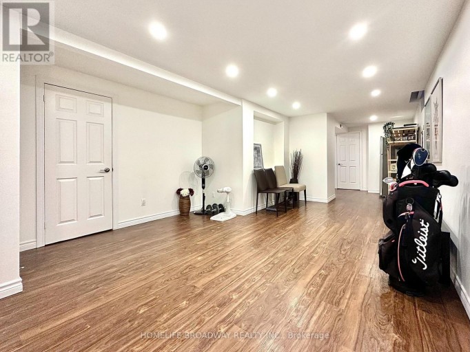 51 JONATHAN GATE, Vaughan (Crestwood-Springfarm-Yorkhill), Ontario, L4J5K4
