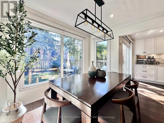 51 JONATHAN GATE, Vaughan (Crestwood-Springfarm-Yorkhill), Ontario, L4J5K4