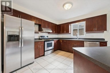 4 DAVIS STREET Guelph (Grange Road) Ontario photo 22