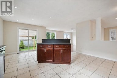 4 DAVIS STREET Guelph (Grange Road) Ontario photo 24