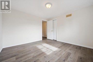 4 DAVIS STREET Guelph (Grange Road) Ontario photo 37