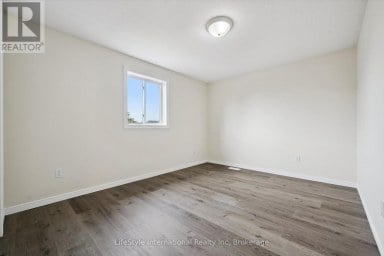 4 DAVIS STREET Guelph (Grange Road) Ontario photo 40