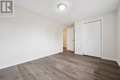 4 DAVIS STREET Guelph (Grange Road) Ontario photo 41