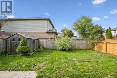 4 DAVIS STREET Guelph (Grange Road) Ontario photo 49