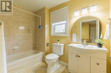244 RIDGEWOOD ROAD Peterborough (Monaghan Ward 2) Ontario photo 16