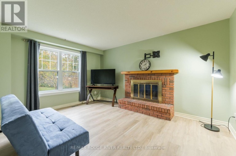 244 RIDGEWOOD ROAD, Peterborough (Monaghan Ward 2), Ontario, K9J8A3