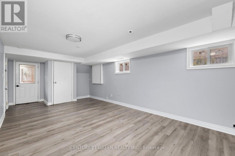 15 LADY STEWART BOULEVARD, Brampton (Westgate), Ontario, L6S3Y2