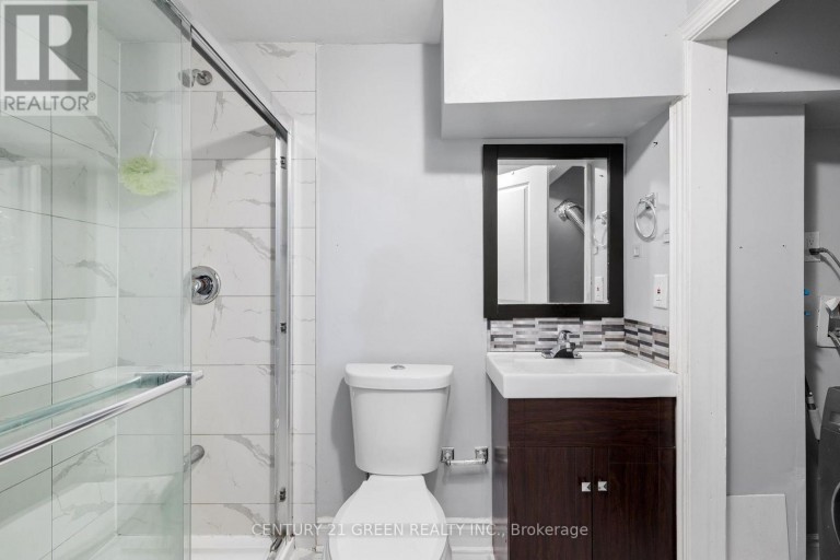 15 LADY STEWART BOULEVARD, Brampton (Westgate), Ontario, L6S3Y2