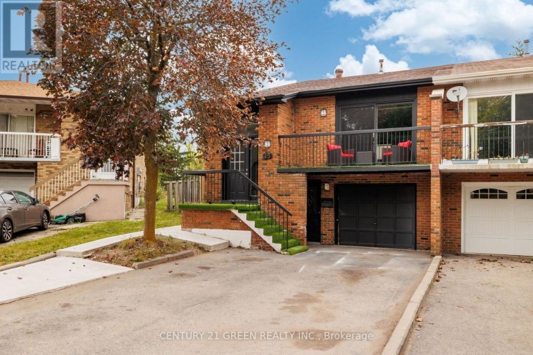 15 LADY STEWART BOULEVARD, Brampton (Westgate), Ontario, L6S3Y2