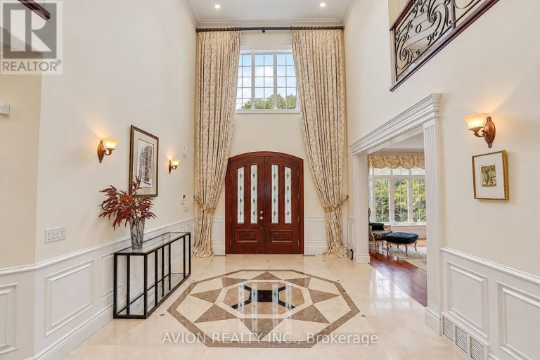 28 TALLY LANE, Toronto (Bayview Village), Ontario, M2K1V4