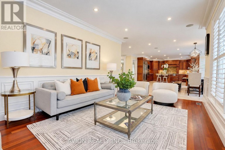 28 TALLY LANE, Toronto (Bayview Village), Ontario, M2K1V4
