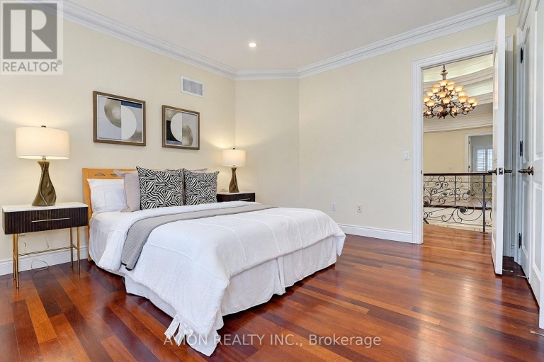 28 TALLY LANE, Toronto (Bayview Village), Ontario, M2K1V4